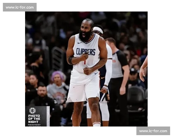 2017NBA火箭雷霆大战回顾哈登威少谁主宰赛场风云变幻 2017NBA火箭雷霆大战回顾哈登威少谁主宰赛场风云变幻